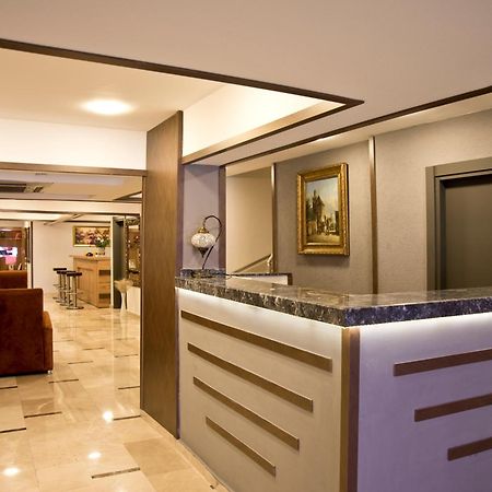 Royce Hotel Istanboel Buitenkant foto