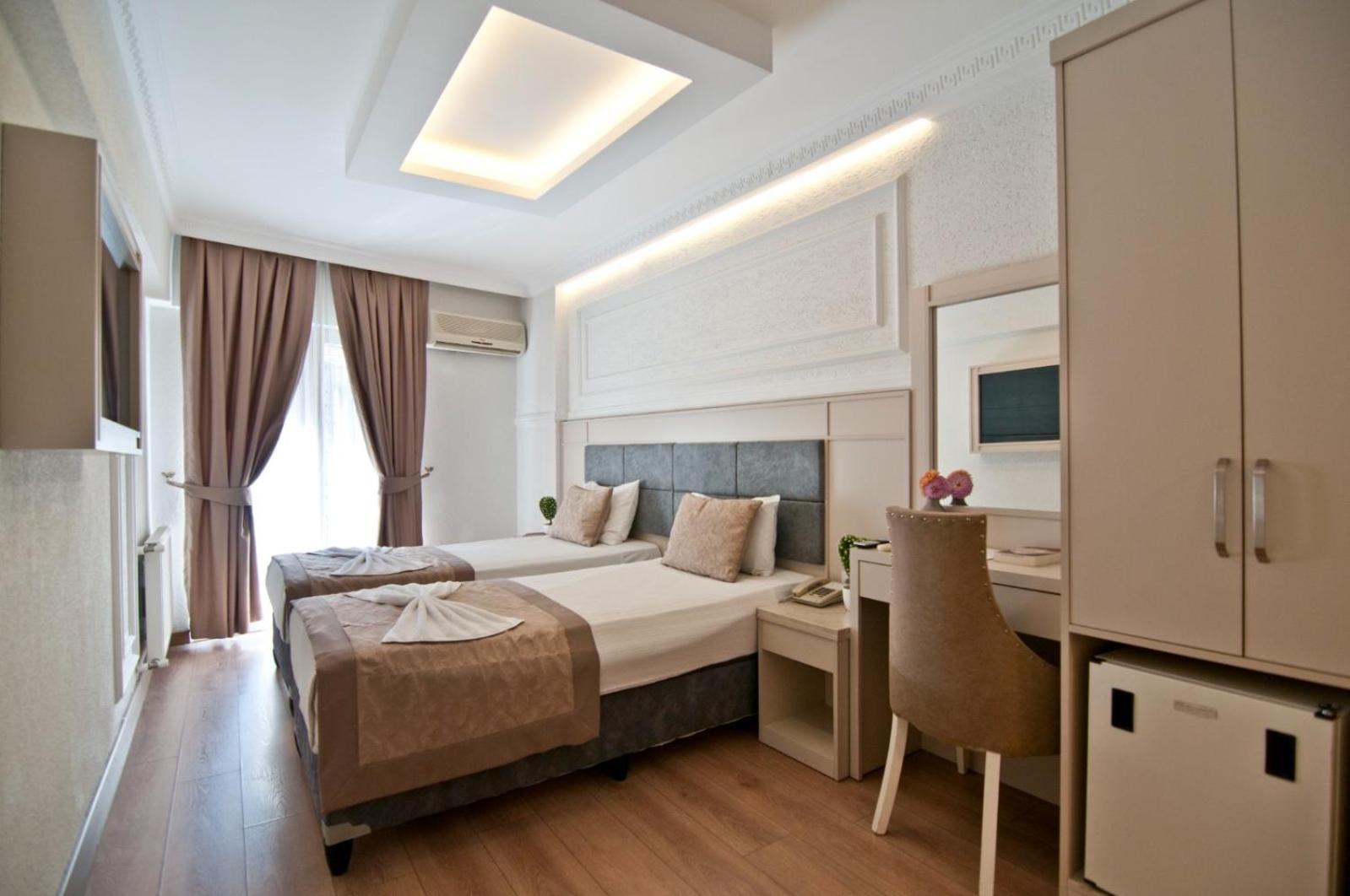 Royce Hotel Istanboel Buitenkant foto