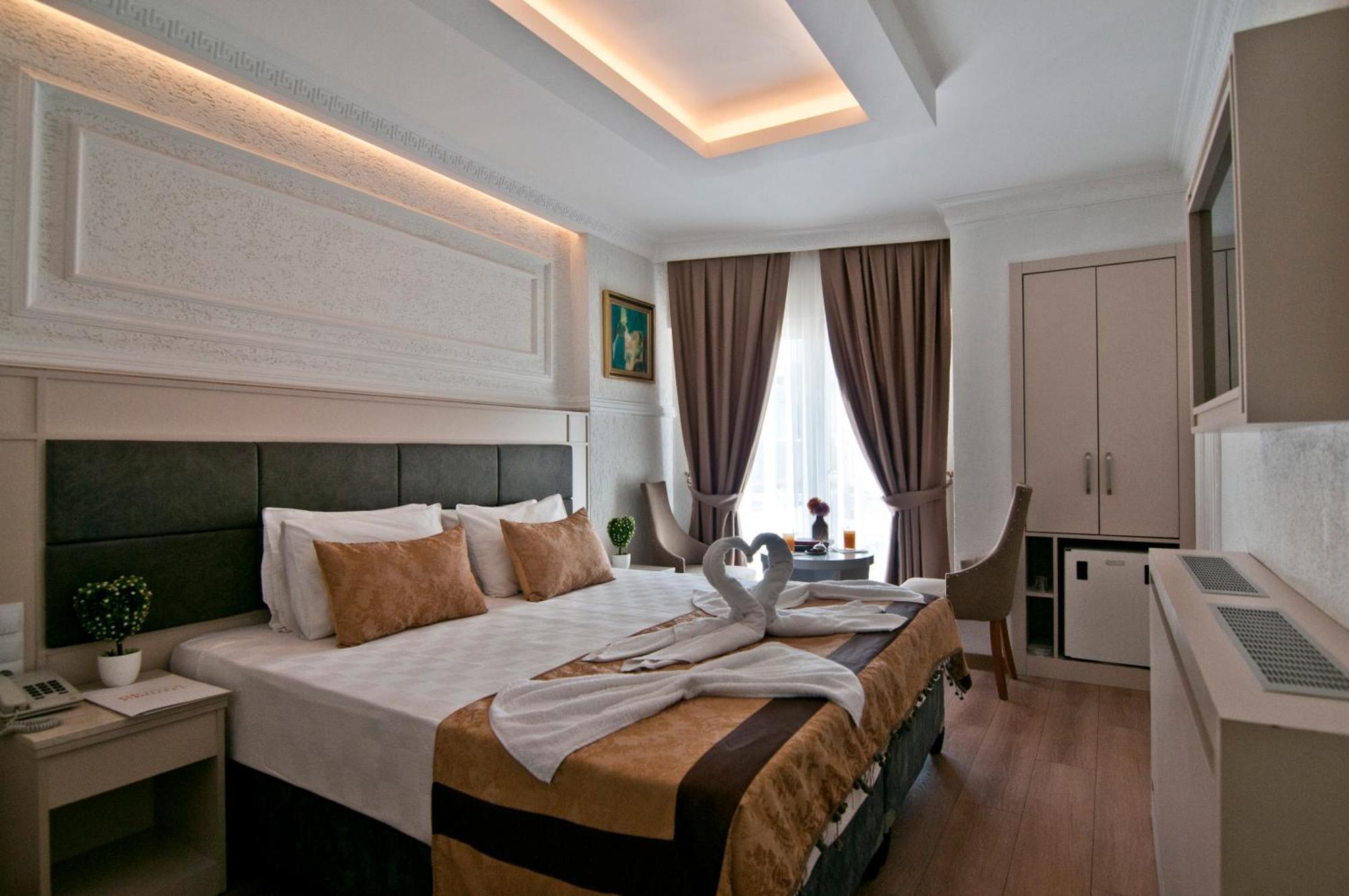 Royce Hotel Istanboel Buitenkant foto