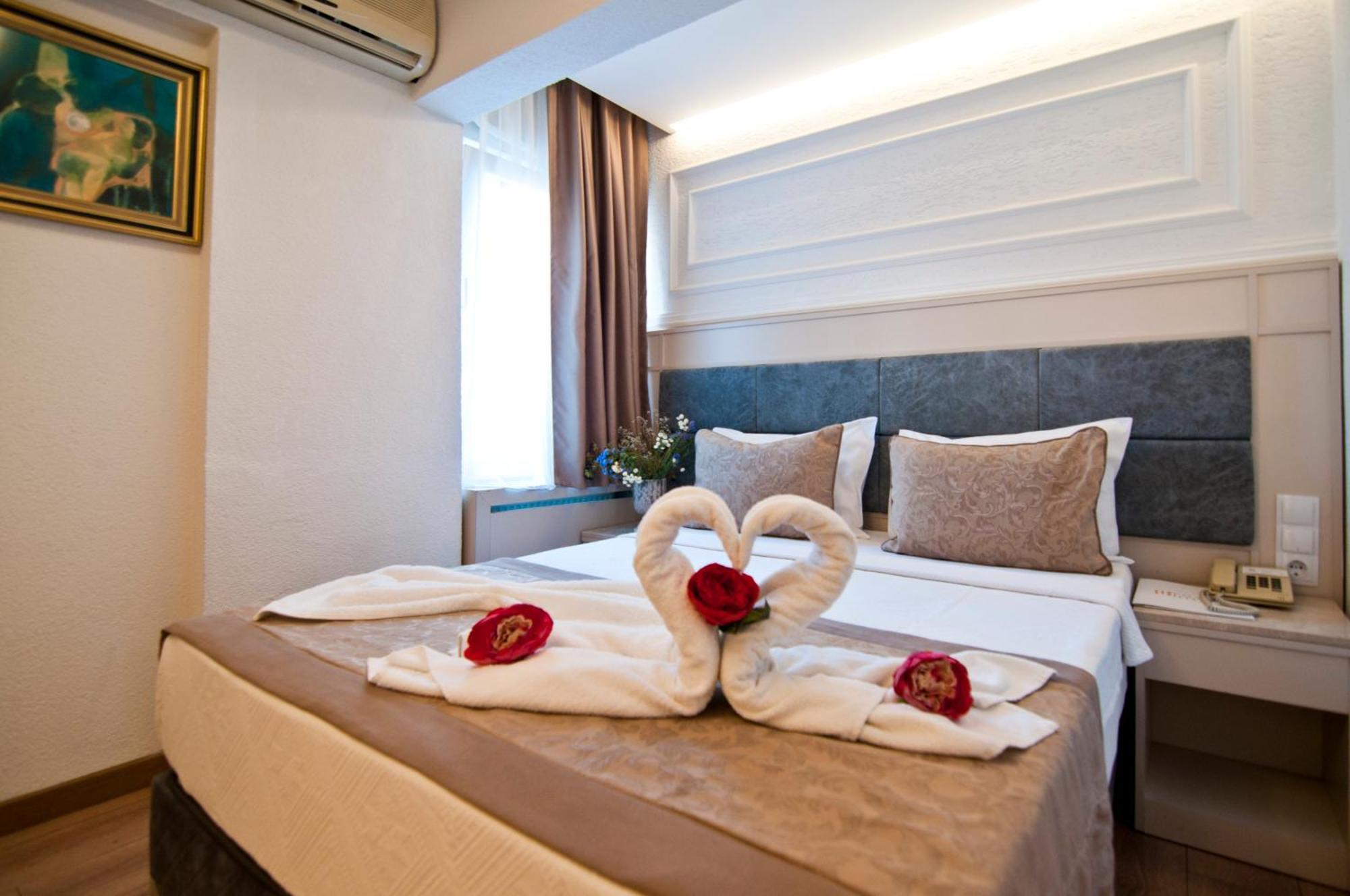 Royce Hotel Istanboel Buitenkant foto